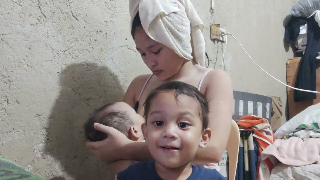 Your breastfeeding mom! ♥ #breastfeeding #mommylife #mommyvlogger