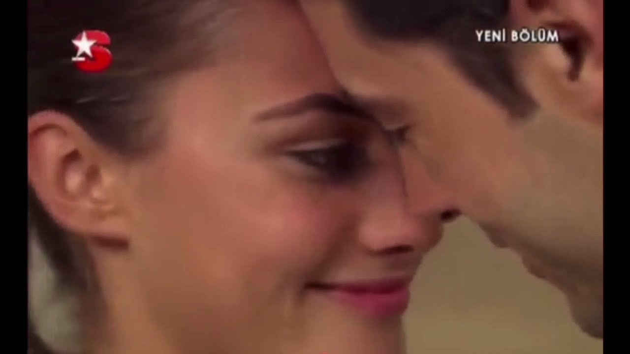 [YOUTUBE DA TEK] Hande Soral Ateşli Sevişme/Öpüşme Sahnesi