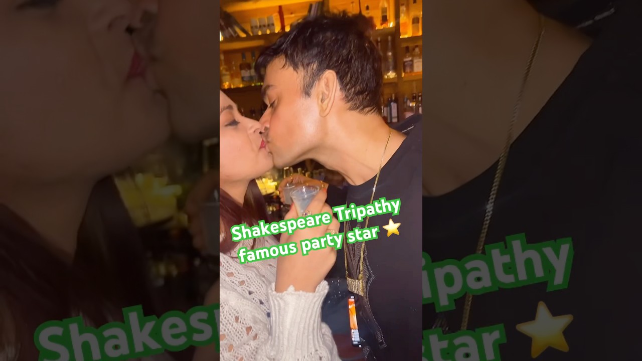 #youtubeshorts  #mumbai #shakespearetripathy