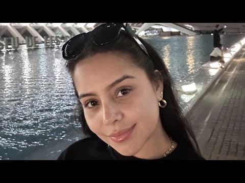 Yury Micole Biography | Colombian Plus-Size Model Inspiring Body Positivity