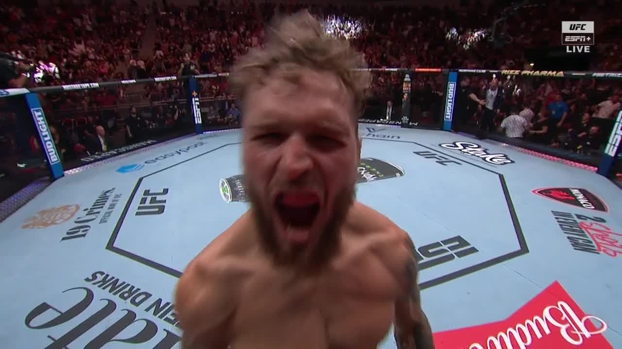 Zachary Reese (+120) takes 20 SECONDS to beat Julian Marquez by TKO 😱 | ESPN BET