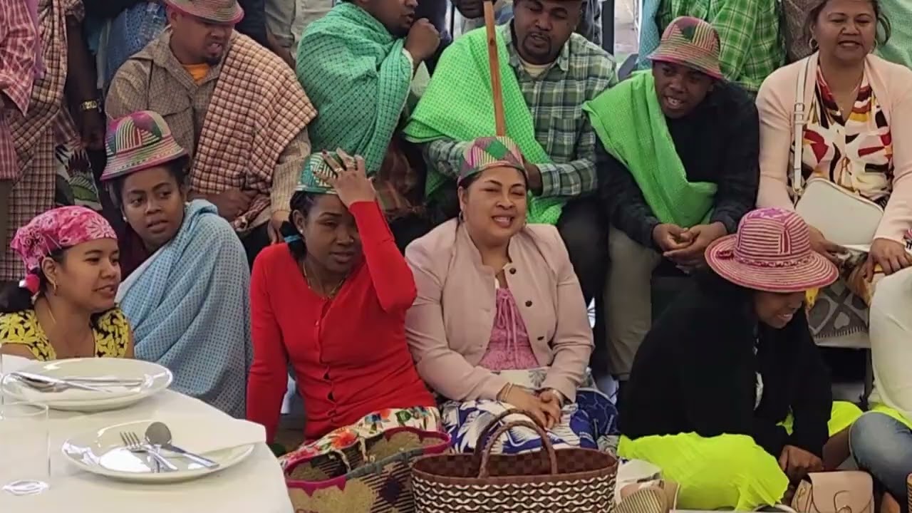 Zafindraony Mifankatiava - Betsy Kanada