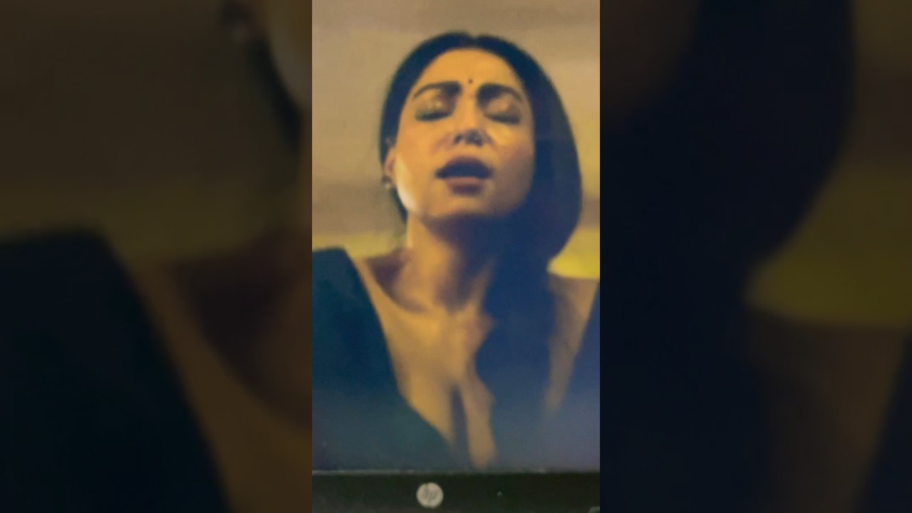 Zarrena and JP Yadav hot intimate scene Mirzapur3 #mirzapurseason  #ytreels