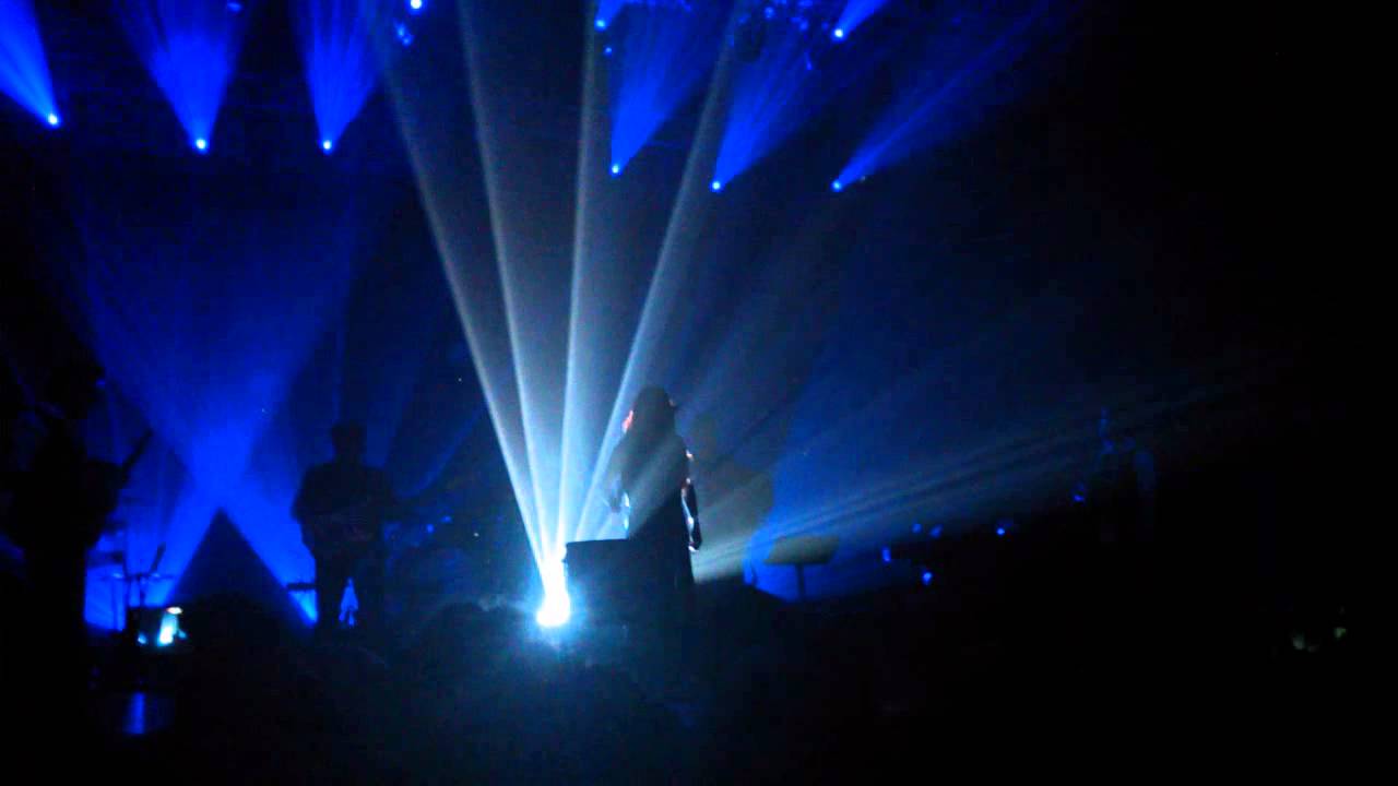 ZAZ - Intro, On Ira (Brno 1 12 2014)