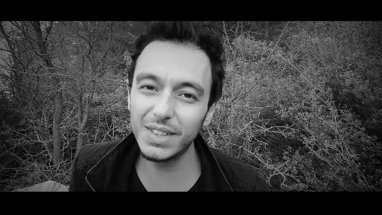Özgür Şeker - Çürümüş Yaprak Kokusu