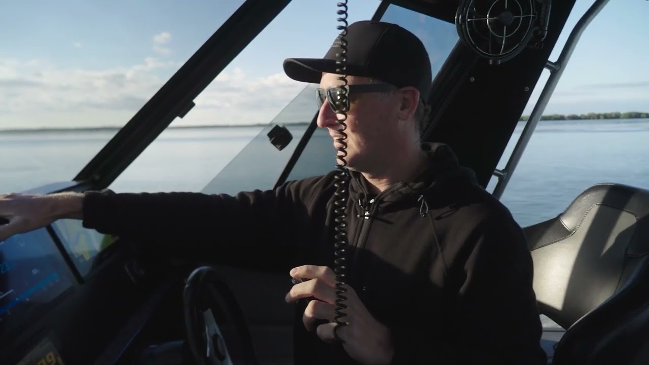 Zipwake Dynamic Trim Control System vs. Trim Tabs – the ultimate test!