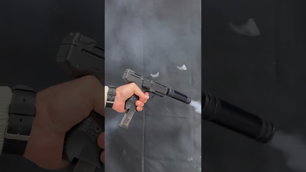Zoraki 925 vs. Gelatine   #zoraki #blank #uzi #fullauto #fullautomatic #waffen #gun #guns #shooting